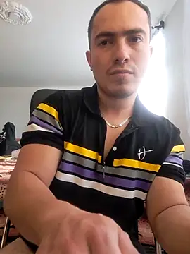 Snapshot of dragon1006 chatting on 02.15.25 dragon1006 online show from 02.15.25