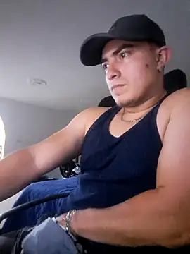 Snapshot of dragon1006 chatting on 03.20.25 dragon1006 online show from 03.20.25