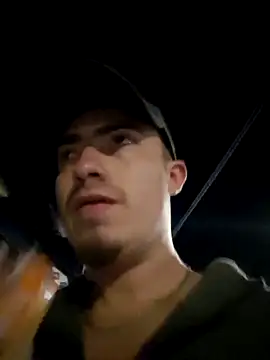 Snapshot of dragon1006 chatting on 10.15.25 dragon1006 online show from 10.15.25