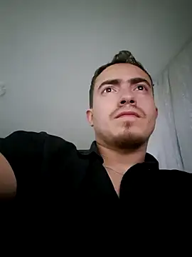 Snapshot of dragon1006 chatting on 11.09.25 dragon1006 online show from 11.09.25