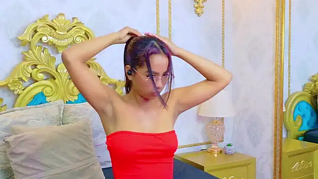 LucyLeah online show from 09.30.25