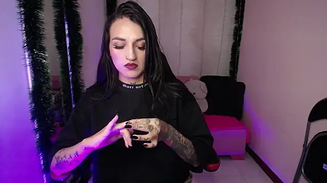 amelierouss online show from 12.19.24