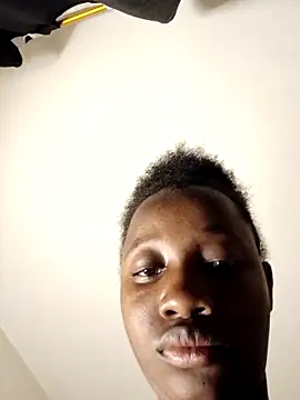 Snapshot of kharoll chatting on 10.26.25 kharoll online show from 10.26.25