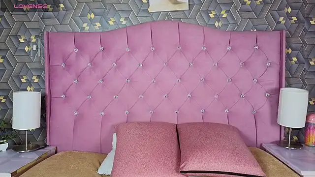 Snapshot of Samantha_Collen chatting on 10.07.25 Samantha Collen online show from 10.07.25