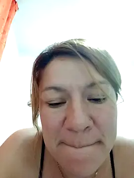 Skylar-Vox- online show from 10.18.25