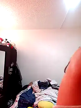 Skylar-Vox- online show from 10.21.25