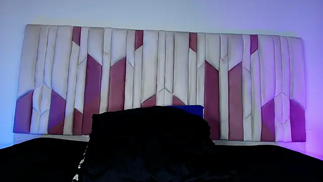 mia stanfort online show from 11.06.25