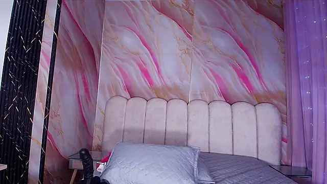 mia stanfort online show from 04.13.26