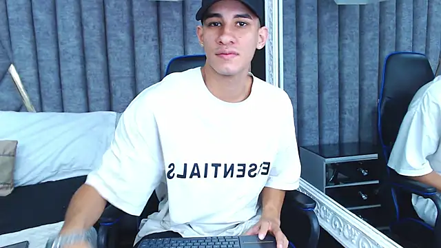 Snapshot of JakeMoxley chatting on 01.19.25 JakeMoxley online show from 01.19.25