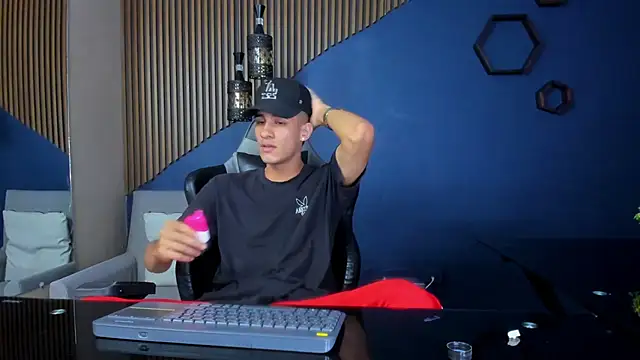 Snapshot of JakeMoxley chatting on 01.20.25 JakeMoxley online show from 01.20.25