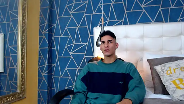 Snapshot of JakeMoxley chatting on 02.04.25 JakeMoxley online show from 02.04.25