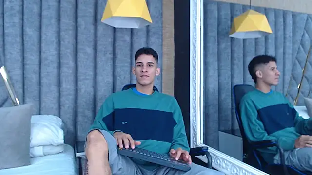 Snapshot of JakeMoxley chatting on 02.11.25 JakeMoxley online show from 02.11.25