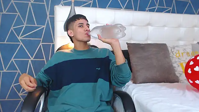 Snapshot of JakeMoxley chatting on 02.16.25 JakeMoxley online show from 02.16.25