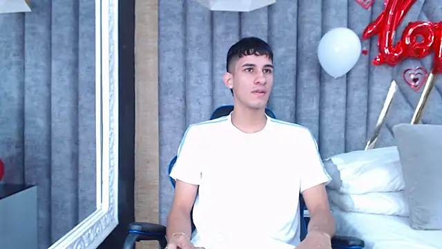 Snapshot of JakeMoxley chatting on 02.17.25 JakeMoxley online show from 02.17.25