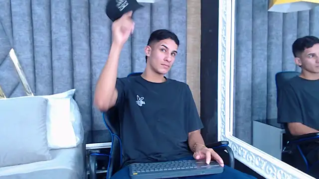 Snapshot of JakeMoxley chatting on 03.06.25 JakeMoxley online show from 03.06.25