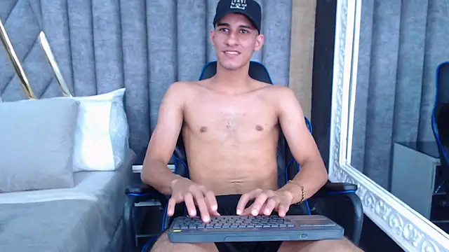 Snapshot of JakeMoxley chatting on 03.06.25 JakeMoxley online show from 03.06.25