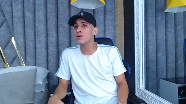 Snapshot of JakeMoxley chatting on 03.10.25 JakeMoxley online show from 03.10.25