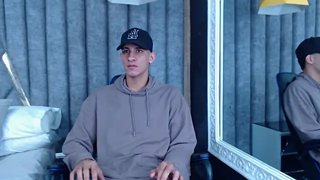 Snapshot of JakeMoxley chatting on 03.19.25 JakeMoxley online show from 03.19.25