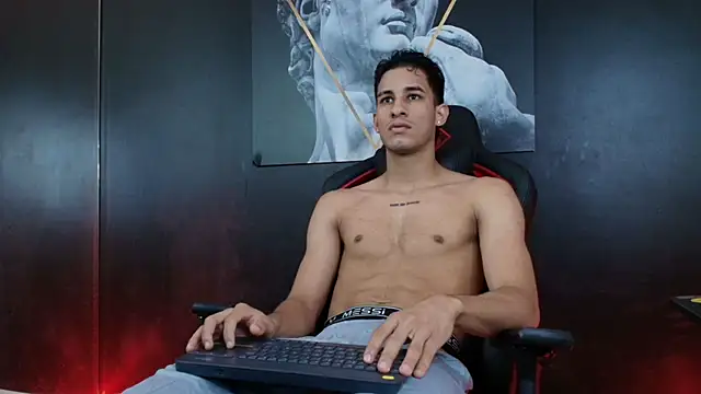 Snapshot of JakeMoxley chatting on 10.10.25 JakeMoxley online show from 10.10.25