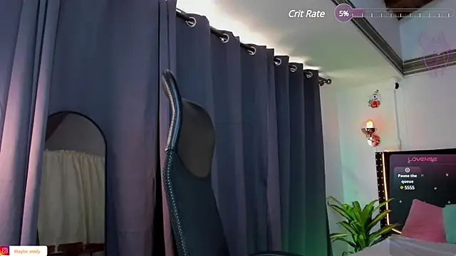 emilyrouxe online show from 12.04.24