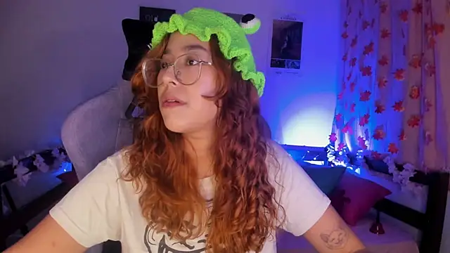 Snapshot of _Moon_Johnson chatting on 03.21.25  Moon Johnson online show from 03.21.25