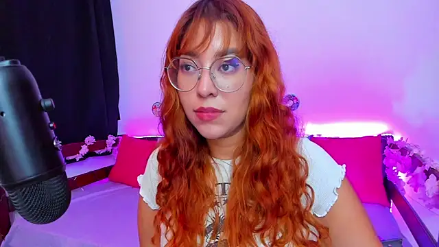 Snapshot of _Moon_Johnson chatting on 09.14.25  Moon Johnson online show from 09.14.25