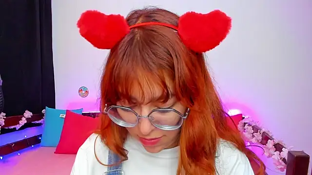 Snapshot of _Moon_Johnson chatting on 09.20.25  Moon Johnson online show from 09.20.25