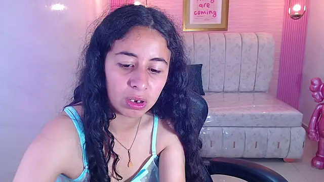 Snapshot of paris_sub1_ chatting on 10.17.25 paris sub1 online show from 10.17.25