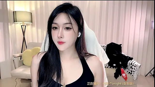 Snapshot of K-moumou chatting on 11.07.25 K-moumou online show from 11.07.25