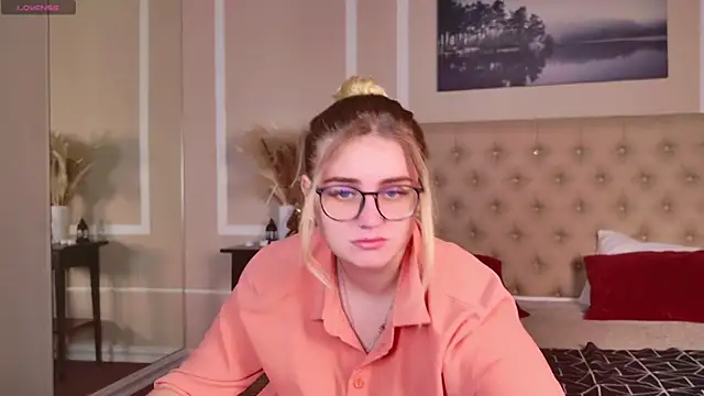 KarenLong online show from 12.02.24