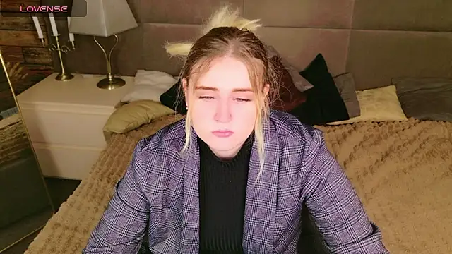 KarenLong online show from 12.04.24