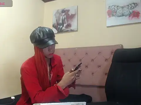 Snapshot of Angiee_Ts chatting on 09.29.25 Angiee Ts online show from 09.29.25