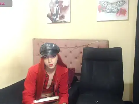 Snapshot of Angiee_Ts chatting on 10.27.25 Angiee Ts online show from 10.27.25