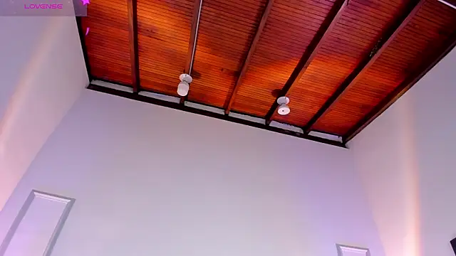 Snapshot of EmmaBecket2 chatting on 02.12.25 EmmaBecket2 online show from 02.12.25