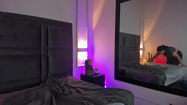 Snapshot of EmmaBecket2 chatting on 03.08.25 EmmaBecket2 online show from 03.08.25