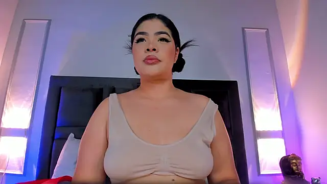 Snapshot of EmmaBecket2 chatting on 03.15.25 EmmaBecket2 online show from 03.15.25