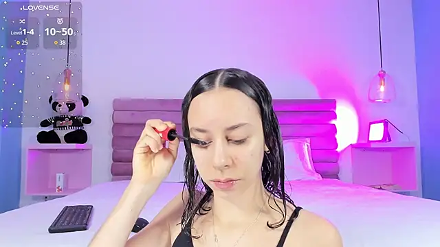 Snapshot of AbyCooper chatting on 09.20.25 AbyCooper online show from 09.20.25