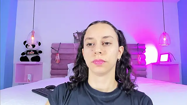 Snapshot of AbyCooper chatting on 10.12.25 AbyCooper online show from 10.12.25