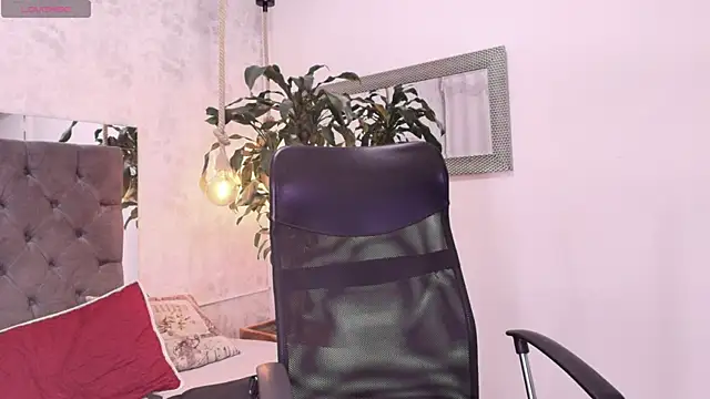 maddy cooper  online show from 12.29.24