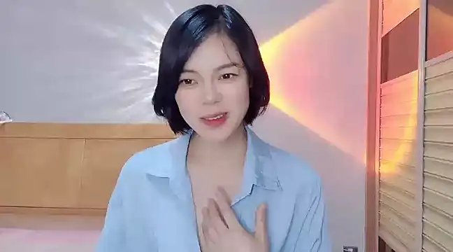 Linda-LL online show from 12.24.24