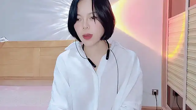 Linda-LL online show from 12.25.24