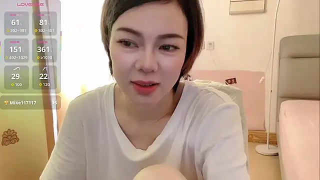Snapshot of Linda-LL chatting on 06.21.26 Linda-LL online show from 06.21.26