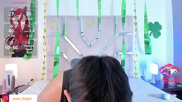 Thayler jones online show from 03.04.26