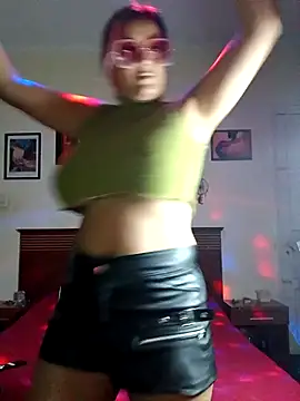 Snapshot of DesireSatler chatting on 05.24.26 DesireSatler online show from 05.24.26