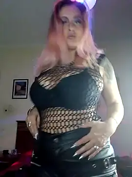 Snapshot of DesireSatler chatting on 05.29.26 DesireSatler online show from 05.29.26