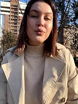 KikiWatson online show from 12.07.24