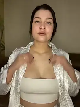 KikiWatson online show from 12.07.24