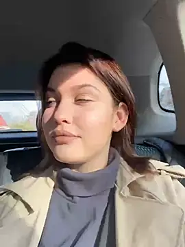 KikiWatson online show from 12.08.24
