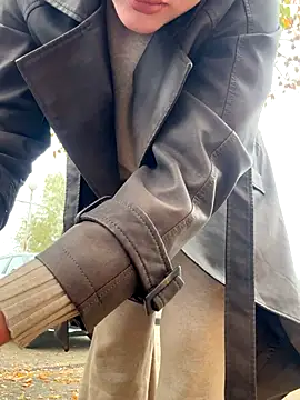 Snapshot of KikiWatson chatting on 11.06.25 KikiWatson online show from 11.06.25