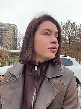 Snapshot of KikiWatson chatting on 11.13.25 KikiWatson online show from 11.13.25